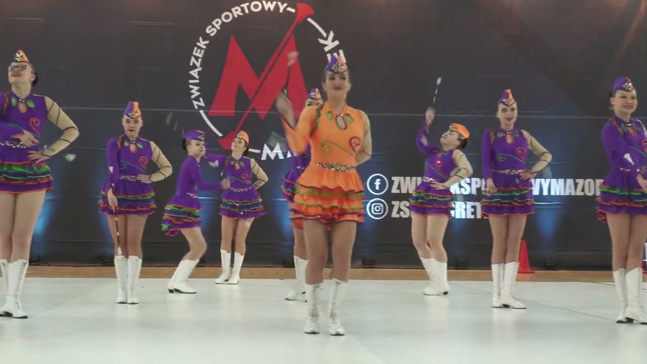 Majorettes 'FINEZJA' - Wschowa / Mażoretki | stage baton senior | Wschowa