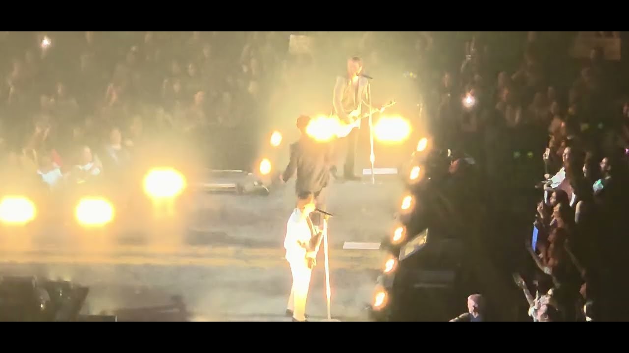 Jonas Brothers Live 11/16/2025 - Leave Before You Love Me