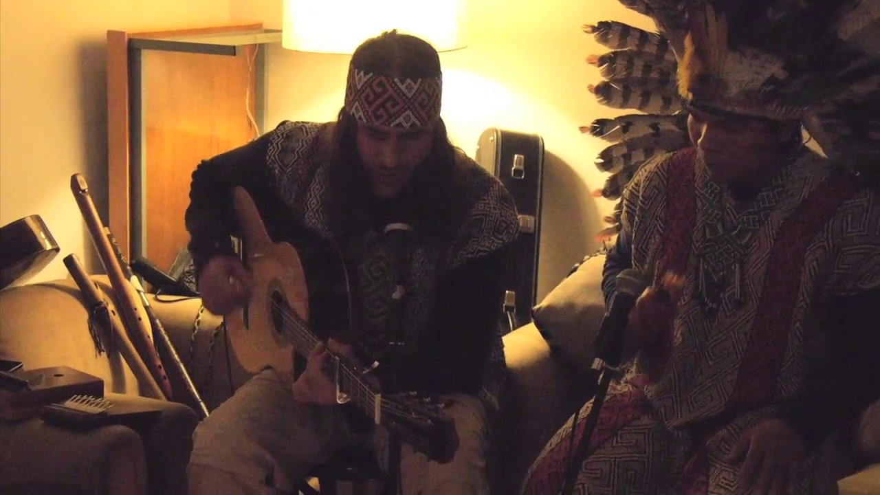 Txai Fernando & Txana Bane - Pairo Pairo (Yawanawa song)