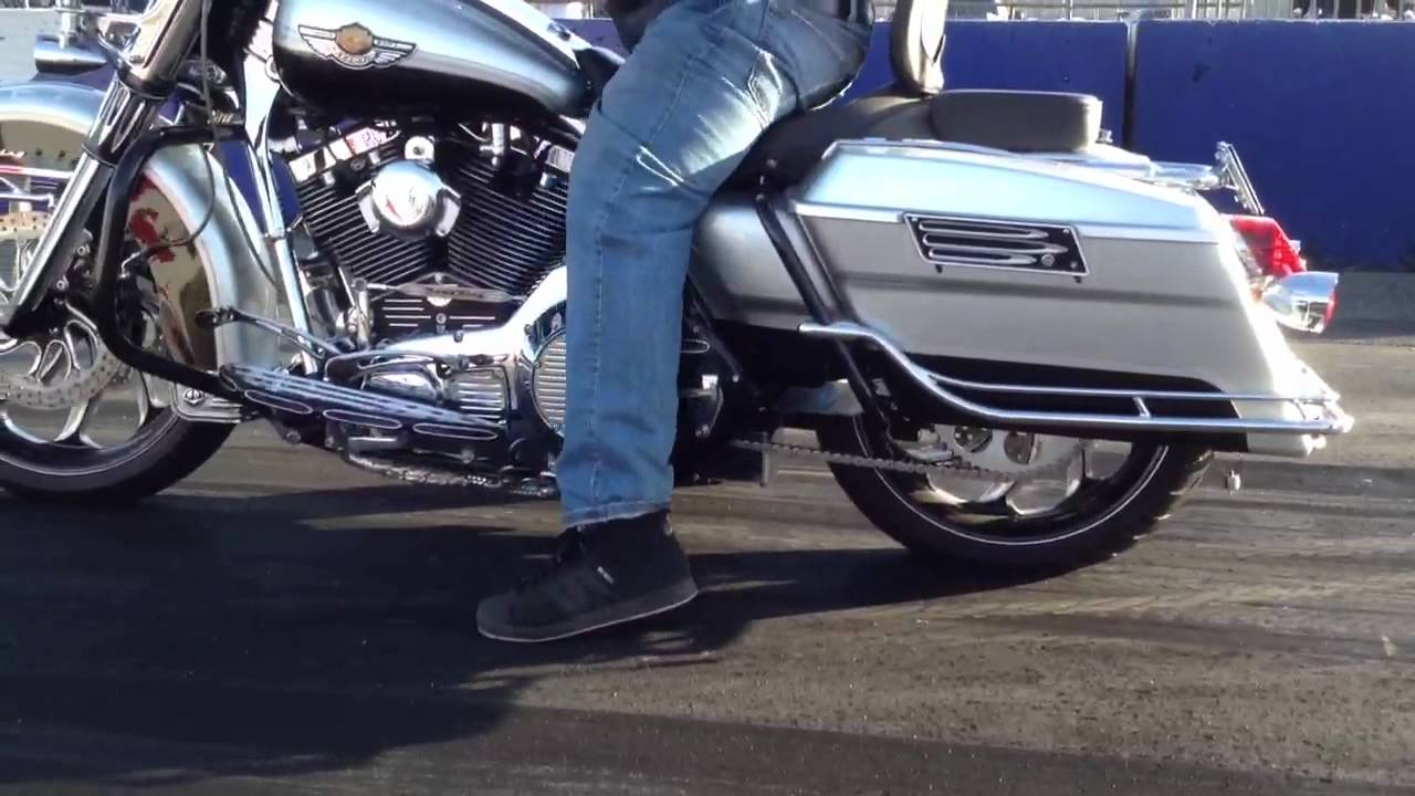 Harley Davidson drag racing