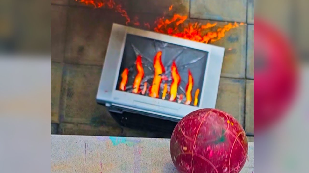 Breaking Glass Bottles & Balloon Drops! Crushing Crunchy & Soft Things!🔥