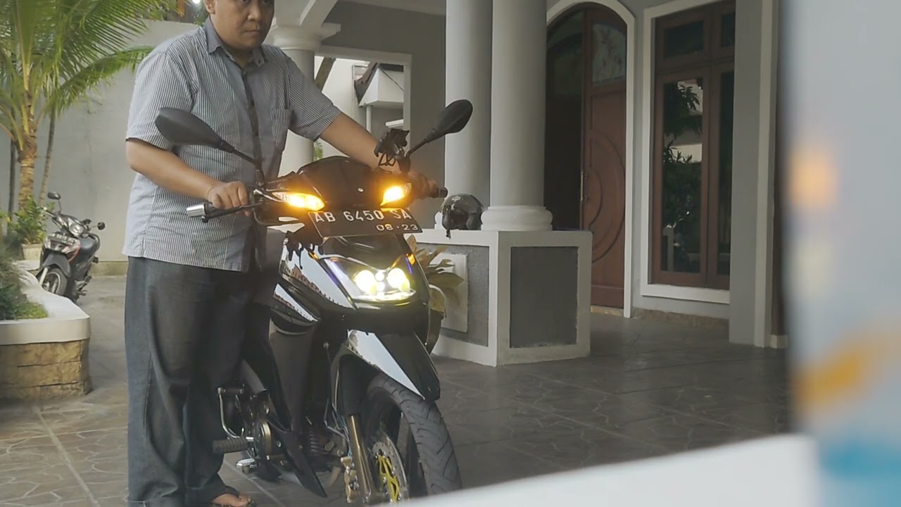 Kawasaki ZX130 VIN 2008 Restomod Part 2.