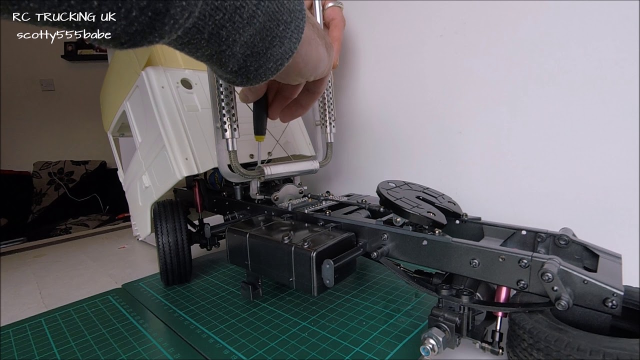 RC TRUCKS | EXHAUST STACKS GET FITTED TO THE TAMIYA SCANIA