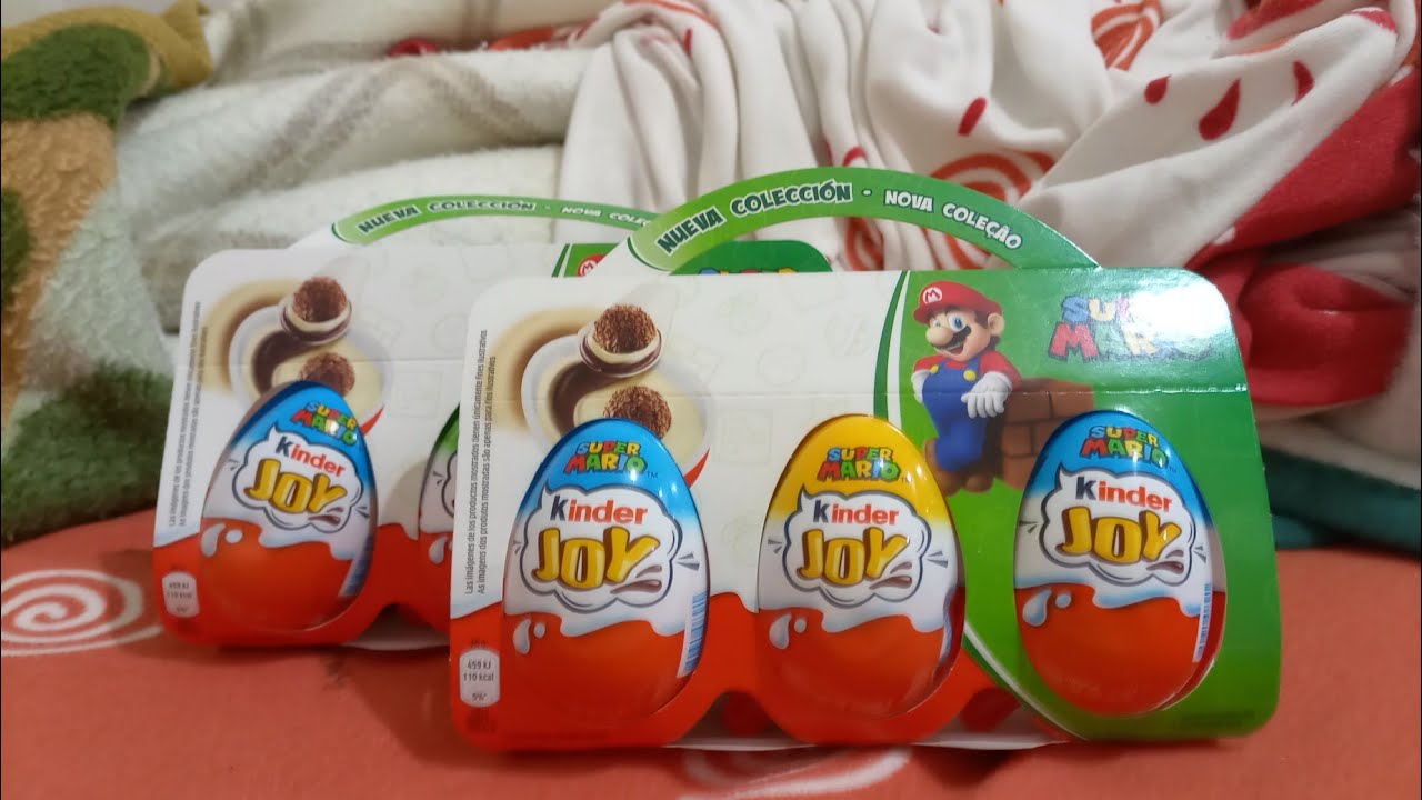 Abriendo sorpresa de super Mario Kinder joy