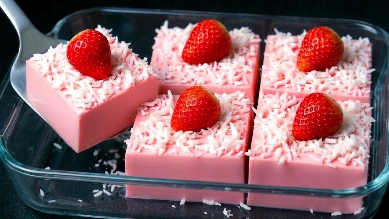 Nur Erdbeeren, Banane und Milch. Schnelles und einfachstes Rezept!