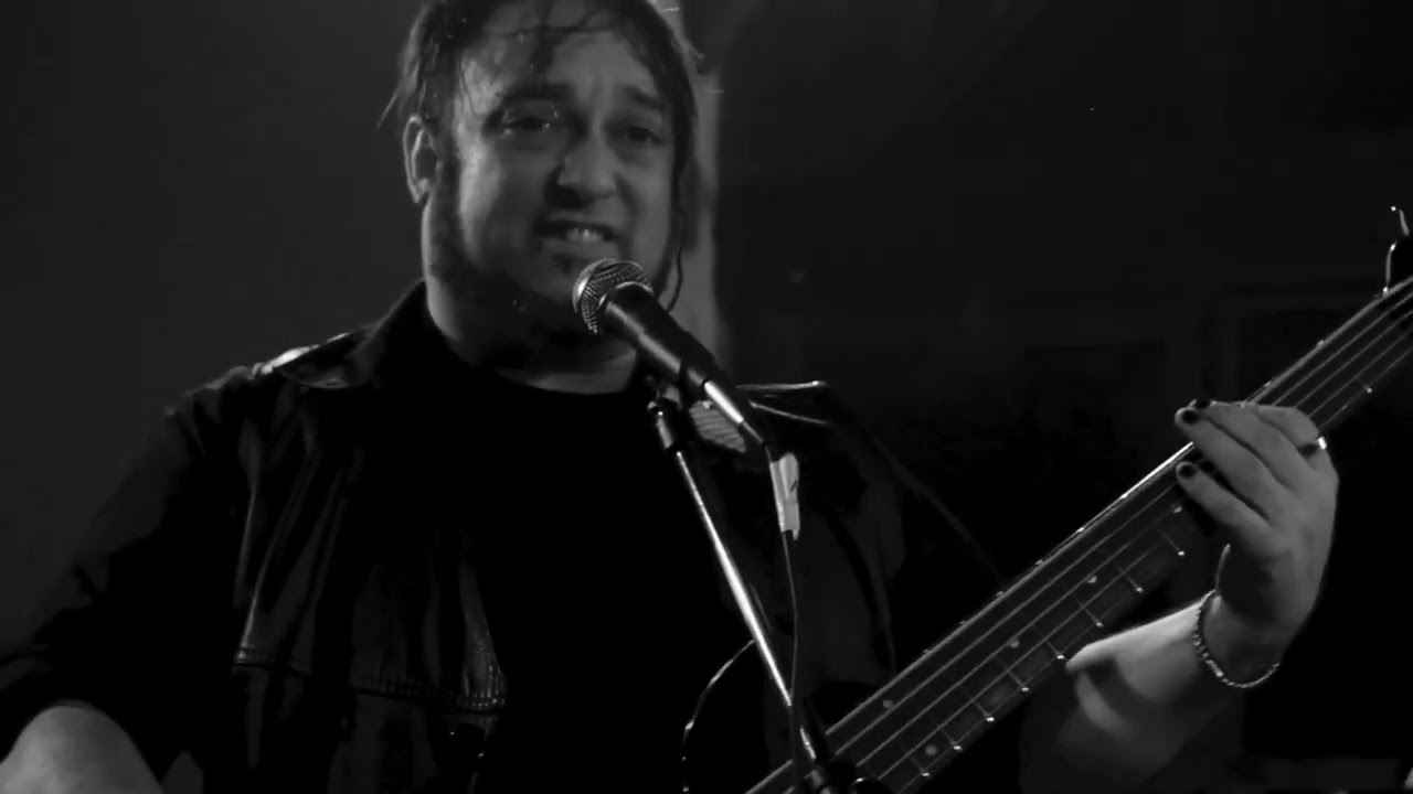 HOLY - Juzgar al vecino  ( Suicida Live Sessions1080P HD )