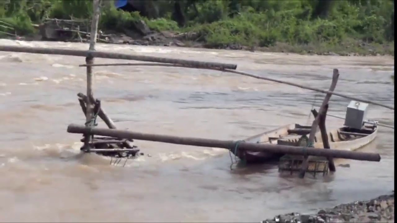 Khone Phapheng falls ,Laos World's widest waterfall  in Laos, Fishermen,   4000 islands ຄອນ​ພະ​ເພັງ