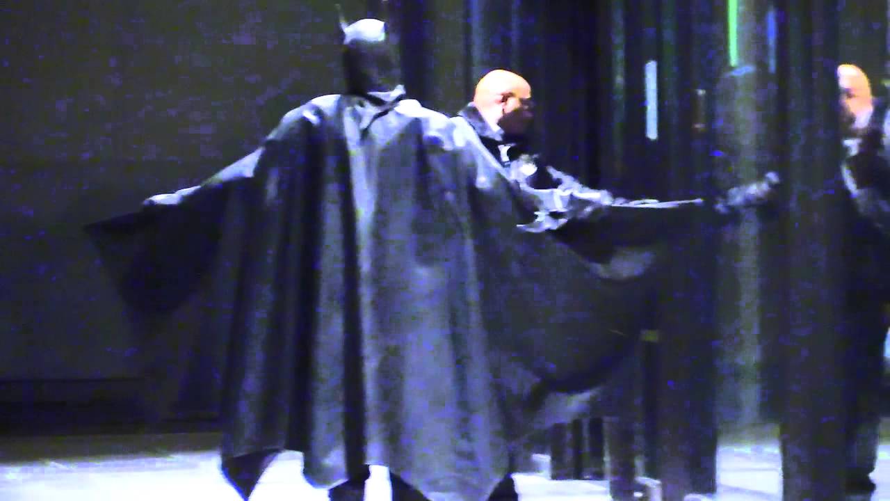 BATMAN VS SECURITY