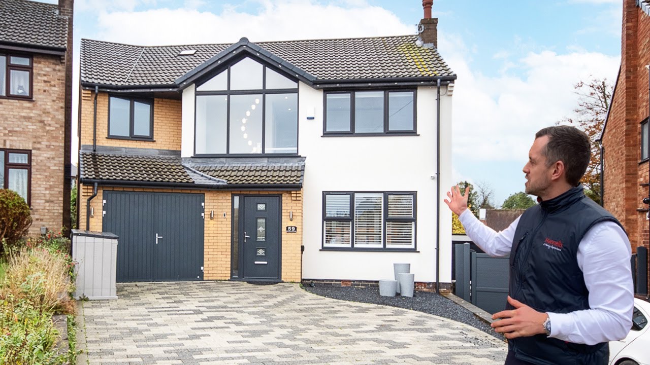 Inside a STUNNING £475,000 Detached Family Home PACKED With Impressive Features In Derbyshire!