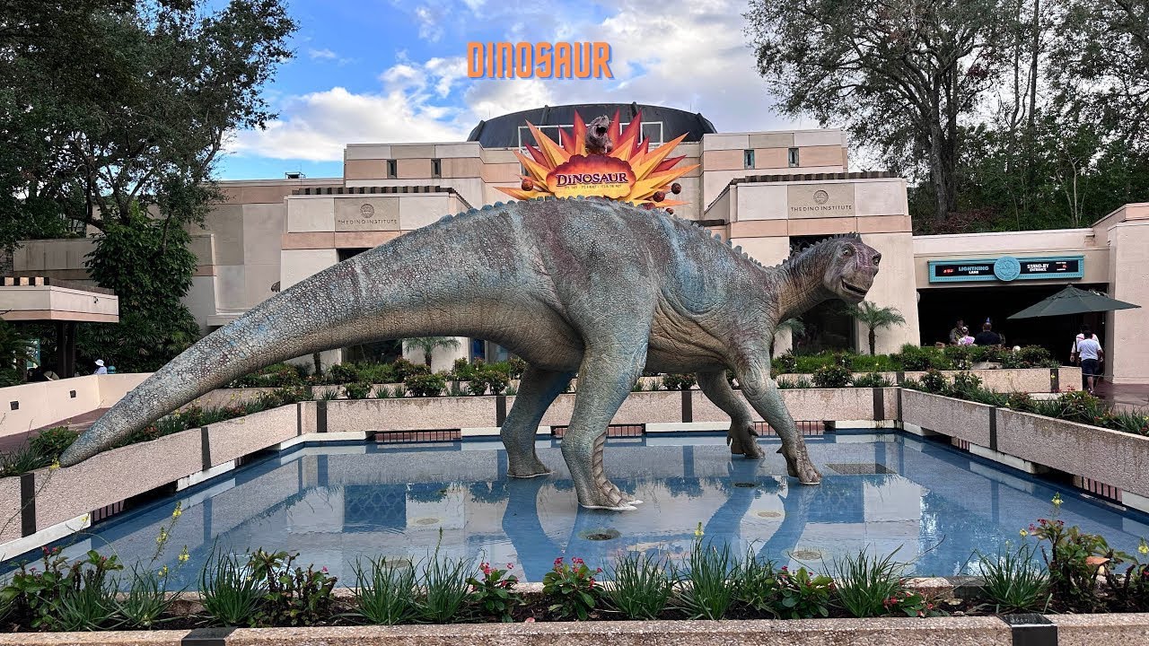 dinosaur breakdown and evacuation