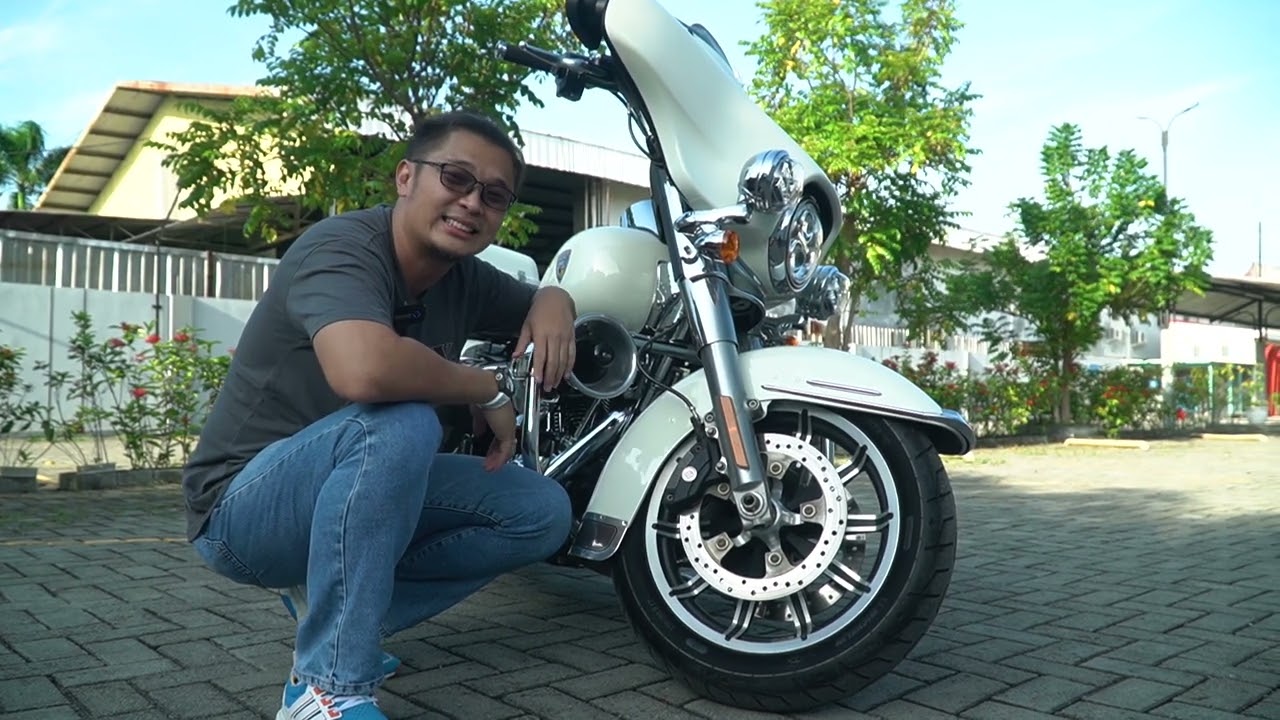 Review Harley Davidson Police FLHTP 2016