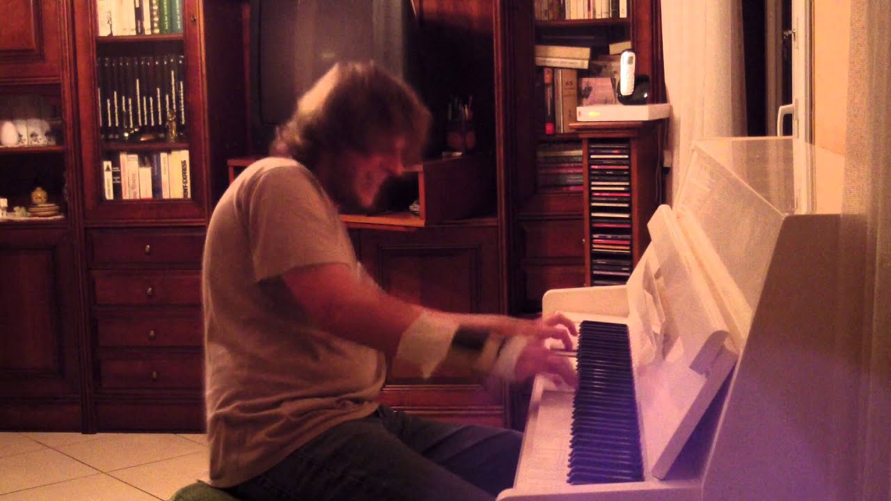 Vampire Killer on piano (crazy version)