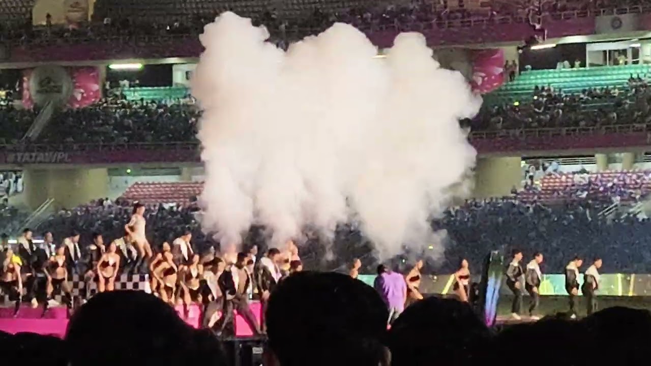 Divya Patil stadium video song