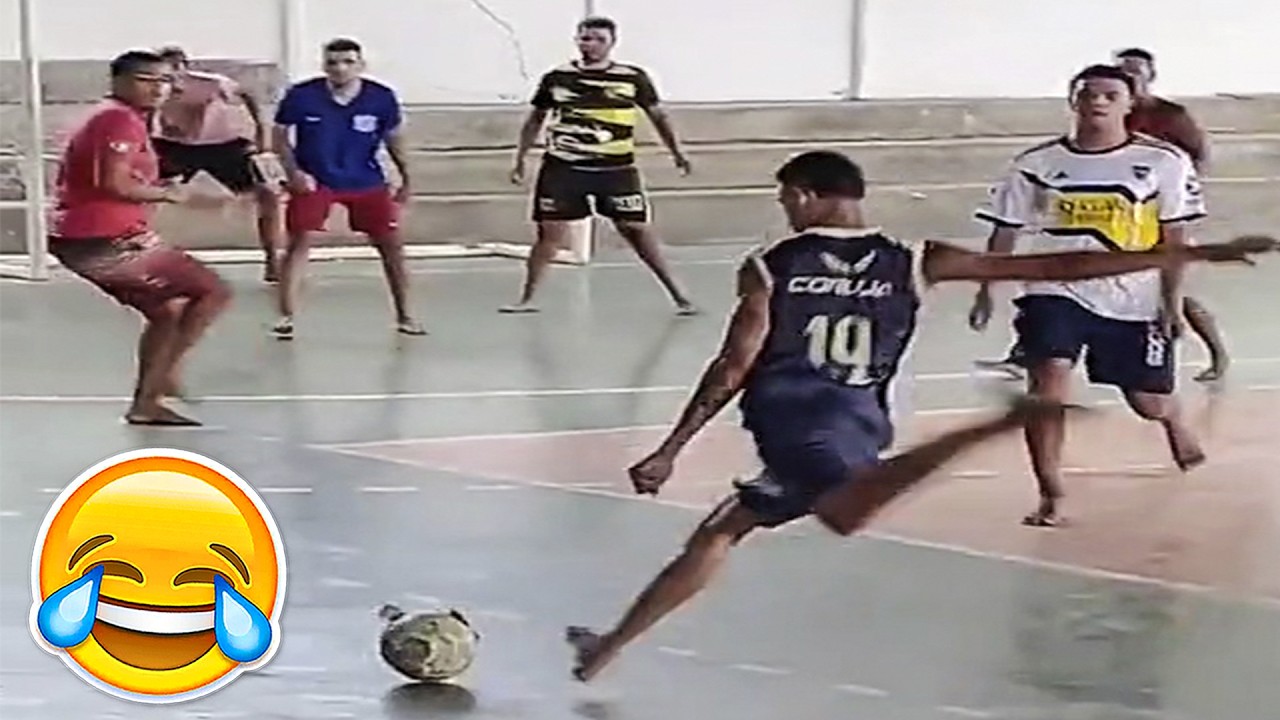 FUNNY FOOTBALL VIDEOS 🤣 FAILS. SKILLS, GOALS, MEMES & MORE