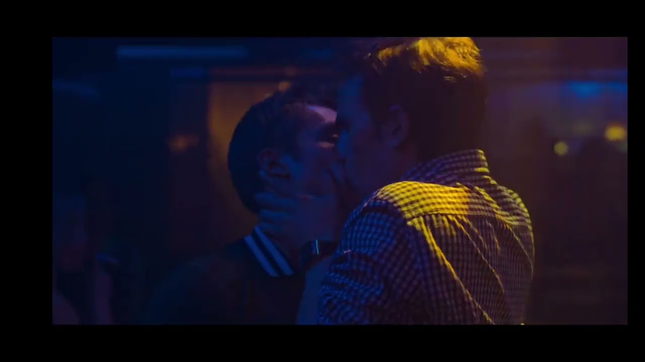 Franco Masini en beso g@y - T&ouml;das las Veces que n&ouml;s Enamor&auml;mos - Nętflix