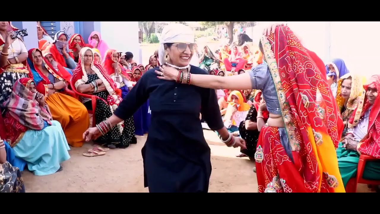 Btao konsa song h 🤪💞#comedy#dance#viralvideo#comdeyclub #trendingshorts#ytshorts 