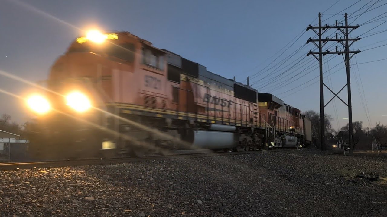 MACe leader, Dash 8, CSX and more along the joint line!!!!