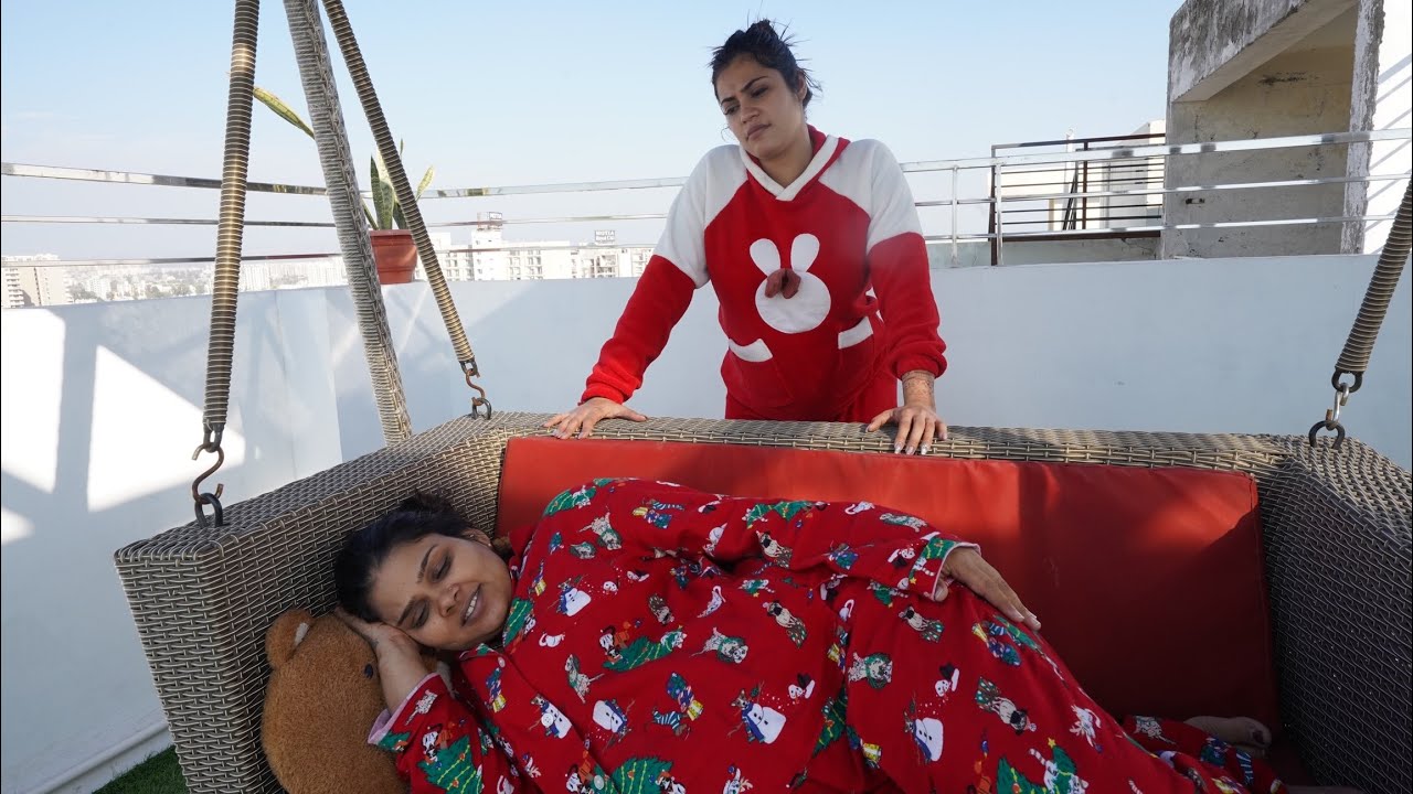 Payal se pershan ho gayi hai golu