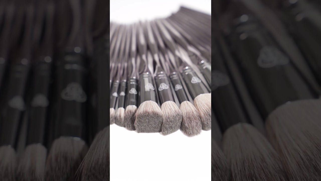 UNBOXING PRO-XCLUSIVE 32 BRUSH SERIES | A 32 PREMIUM VEGAN MAKEUP BRUSHES! #pacbrushes