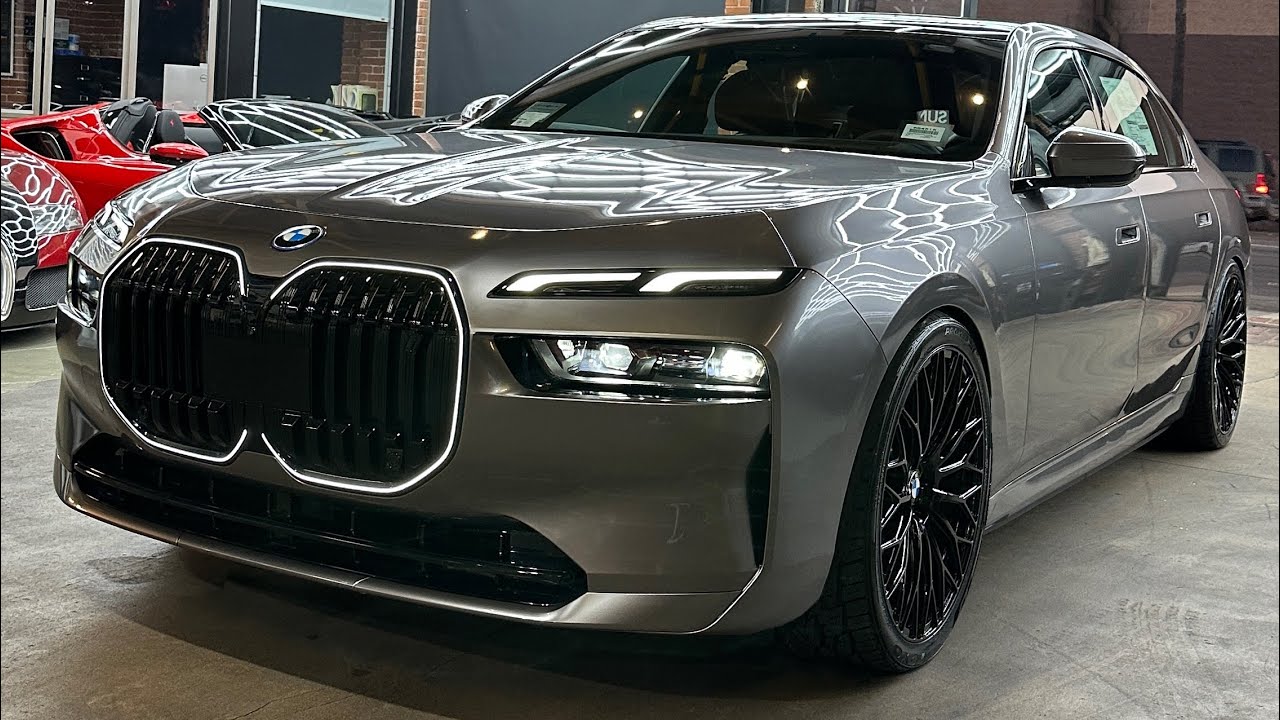 NEW BMW i7 Wrap & RDB Wheels, 2 Red SF90's Out on the Streets.