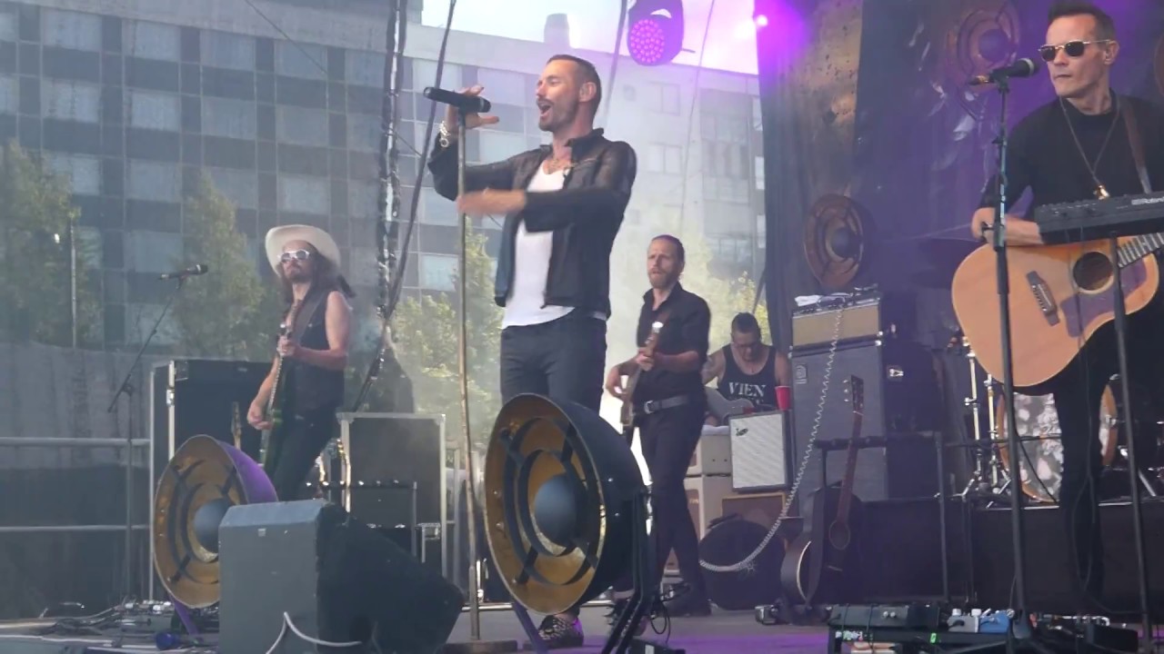 Lauri Tähkä~Ei kukaan tuu sulta tuntumaan