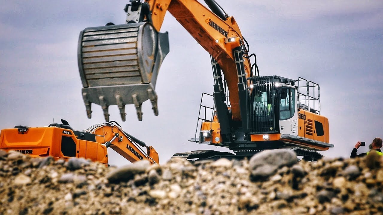 NEW Liebherr Excavators at Bauma 2019! | Diggers and Dozers HD