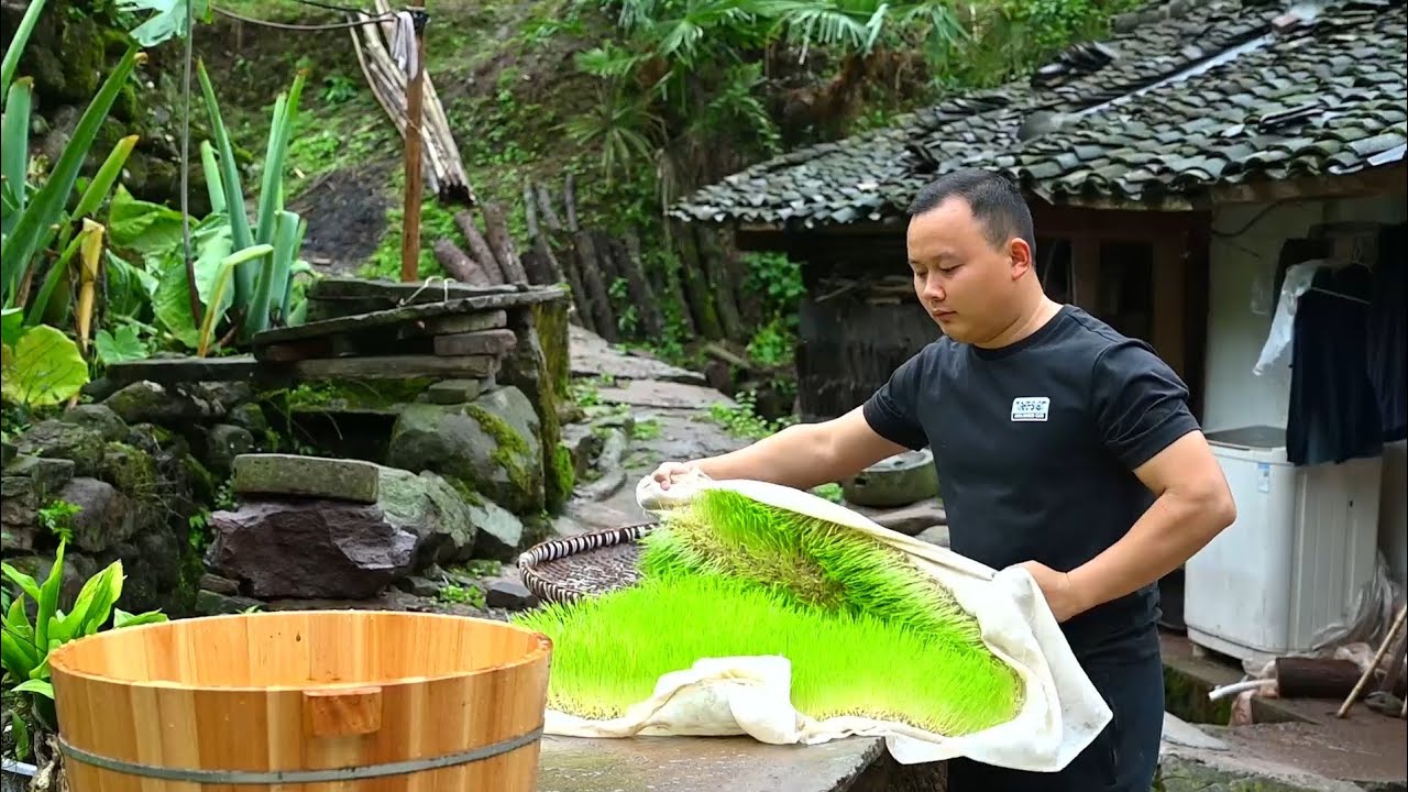 Ancient way of making delicious maltose candy