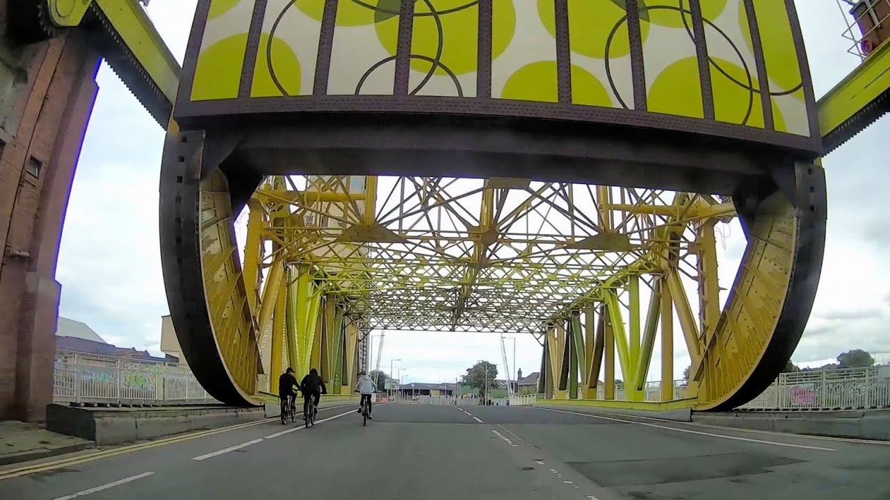 Hull (Kingston upon Hull) streets by car, Around city centre - July 4th 2020