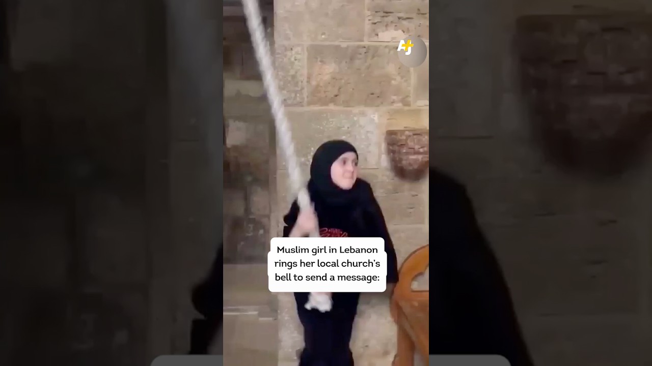 Lebanese Muslim Girl Sends a Message of Unity