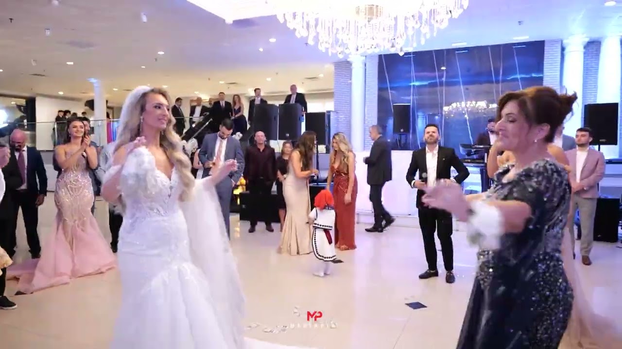 Dasem Shkodrane & Kosovare ne New York Tradicionale