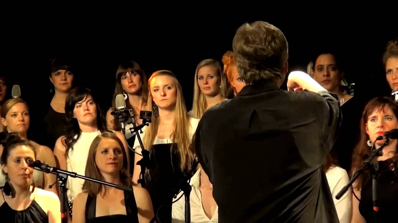 Roger Treece and the Art of CircleSinging. CircleSongs in Concert, Part 6.