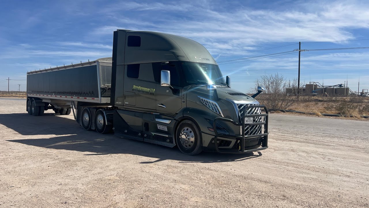 First new Gen 2026 vnl 860 Volvo ultimate in the Oilfields!
