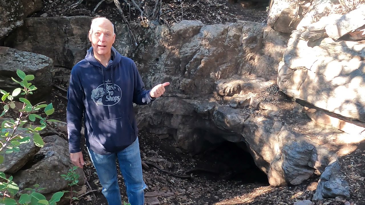 CAVE under Mogollon Rim, Arizona #8 (Moderate clues)