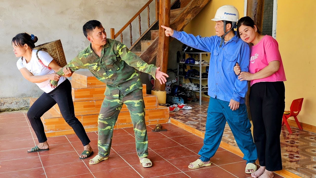 Sua was tortured to the point of misery by Dao. Duong tried to earn money to support his two wives