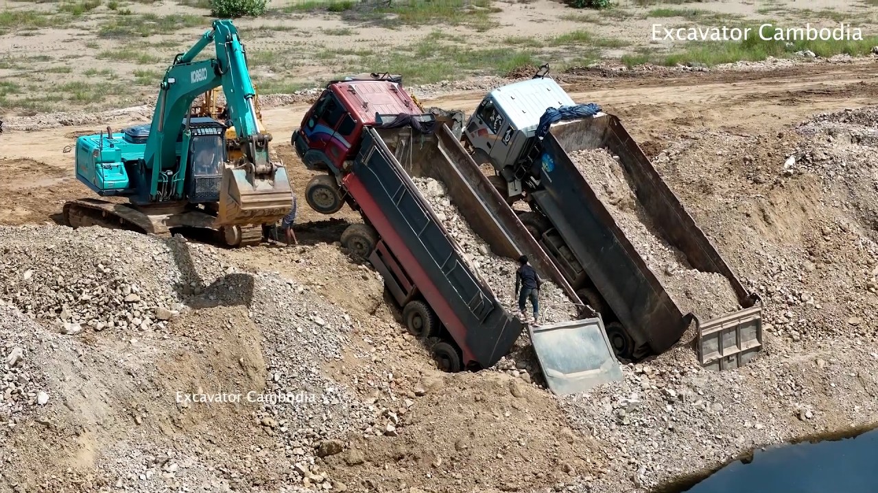 Video documentary of all overturned and crushed earth moving truck with the help of Excavat experts.