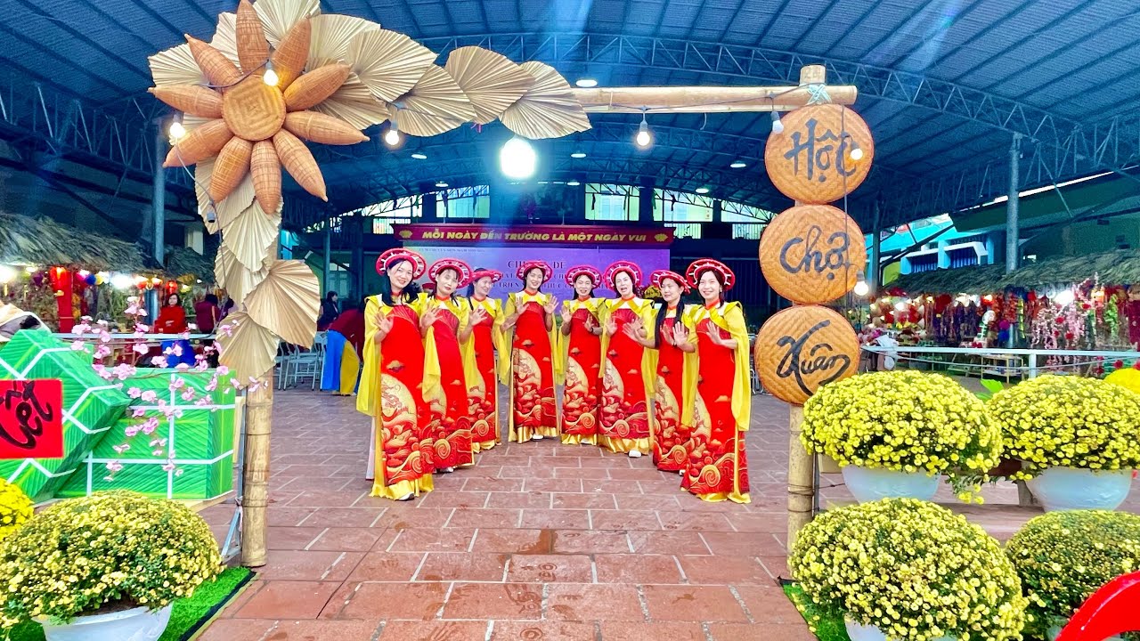 Múa trống cờ. Trường MN Toàn Thắng 