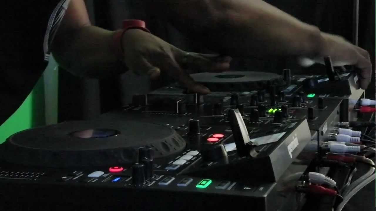 Gemini CDJ-700 Video Breakdown featuring DJ Journey