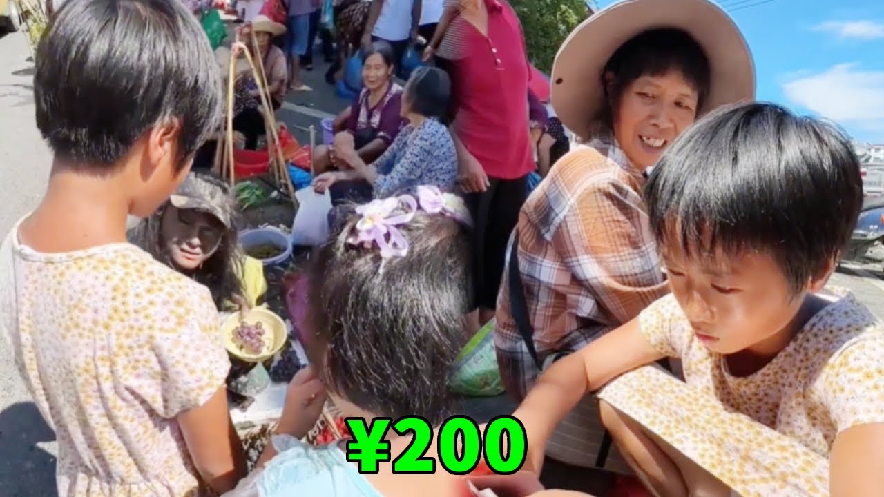 阿義假扮乞丐上街乞討跌倒，小女孩扶起阿義將自己零用錢給阿義買吃的，善心終獲大紅包回饋！ 【阿義走鄉村】