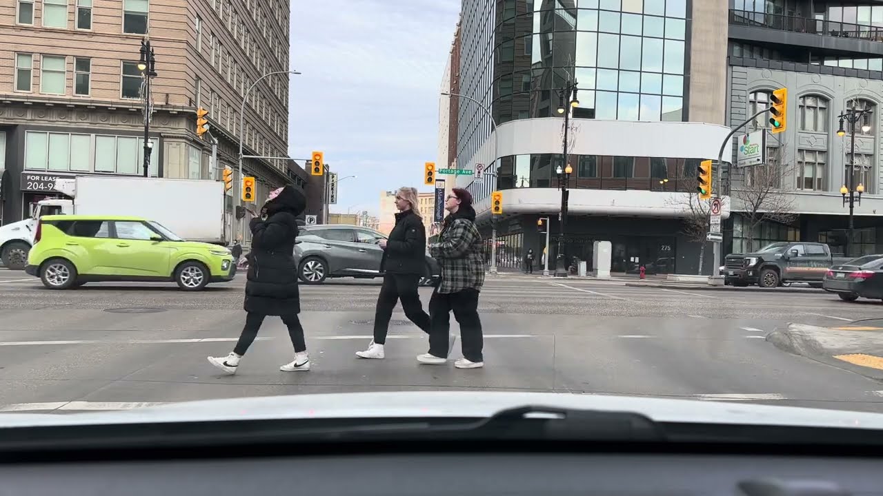 Winnipeg, Manitoba 🇨🇦 -  Pembina to downtown ambient drive tour in December 2023 | unwind and relax