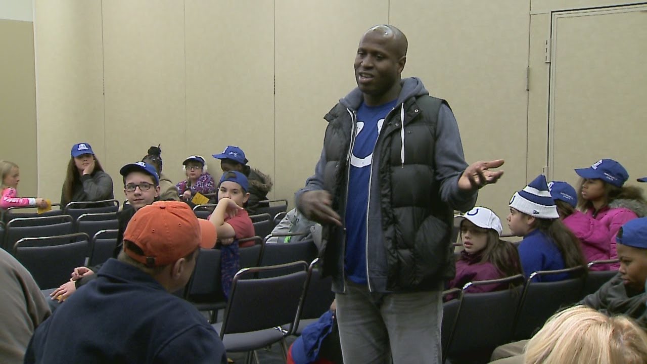 Former Colts player Marlin Jackson gives back