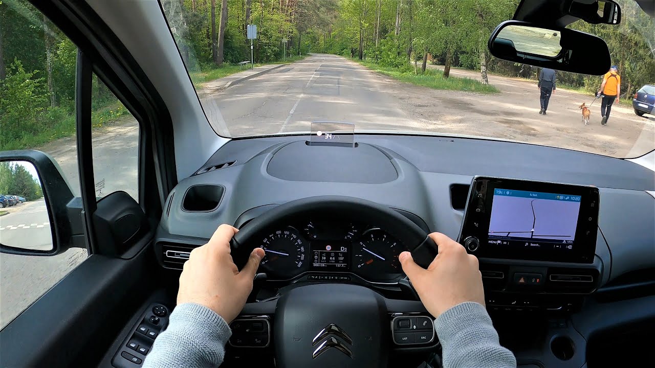 Citroen Berlingo Shine city test drive. POV driving. Citroen Berlingo Shine driver visibility