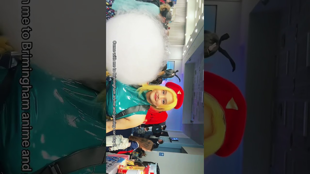 I went to a UK anime and gaming con #cosplay #anime #travelvlog