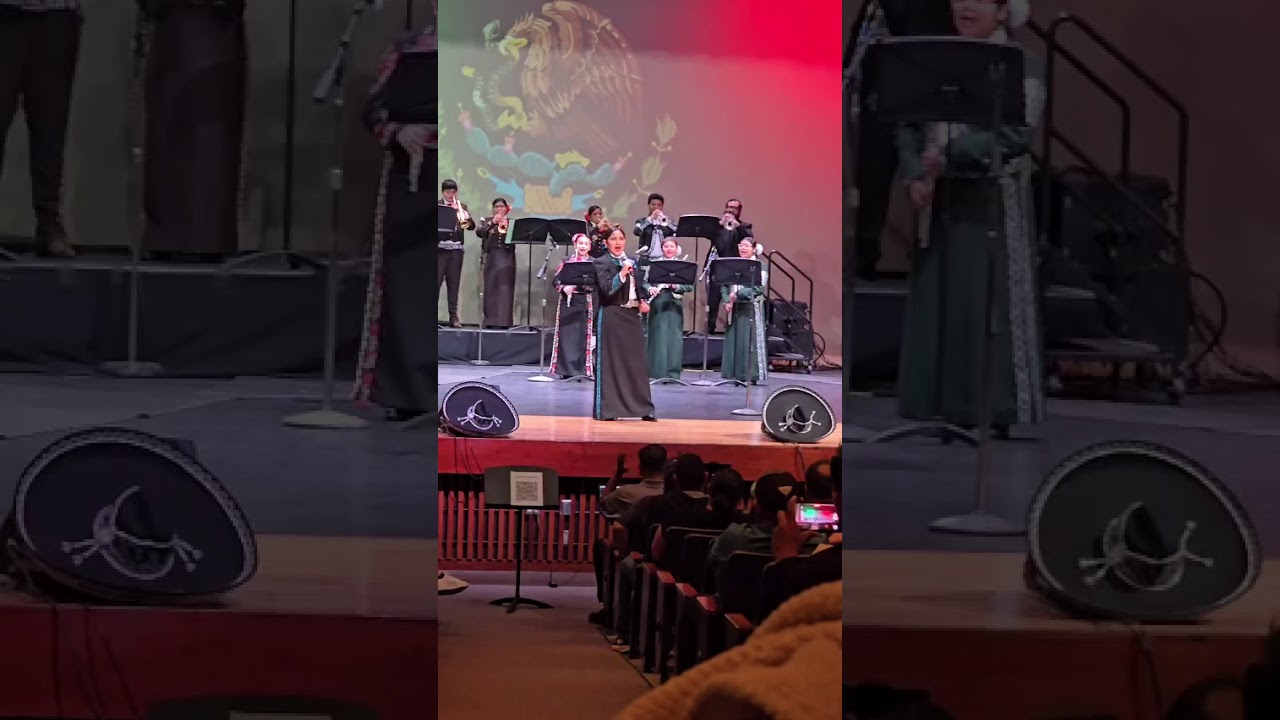 Camila Pizana sings again 