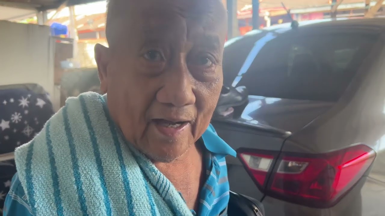 Terdengar Bunyi Dentuman Malam Tadi//Nenek dan Atuk Teman Justin Di Rumah