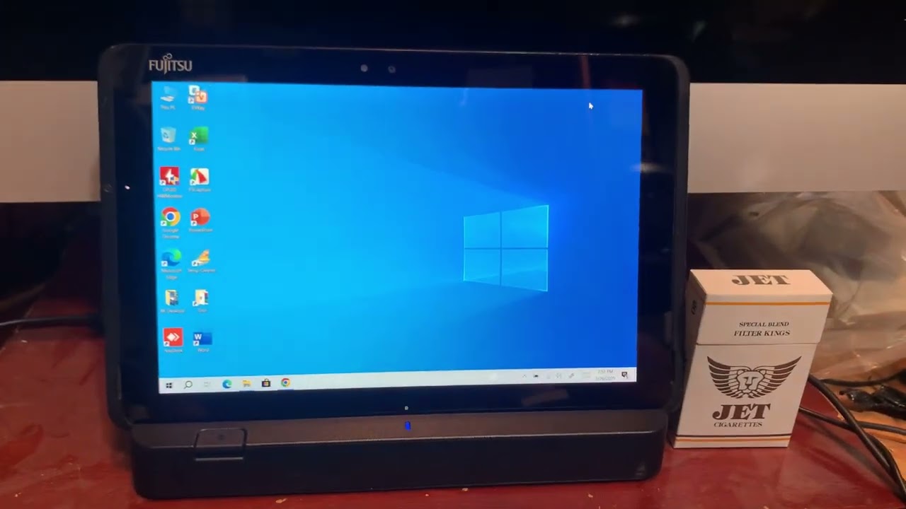 Test máy tính lai Fujitsu Q509 ... Quá ngon ... 2trxx ... Win 10 ... Dock , sạc , máy ...