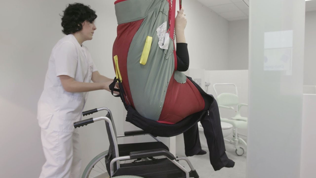 Grúa de techo: cambio de pañal  y uso de inodoro sin paso por cama