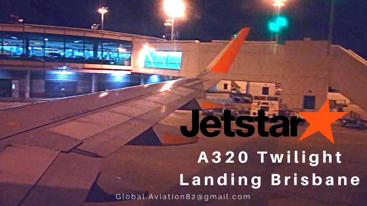 Night Landing in Brisbane International Airport • Jetstar A320