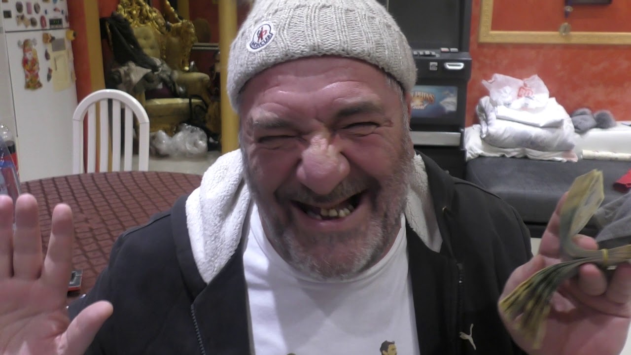 Bani multi 300 milione am puso !