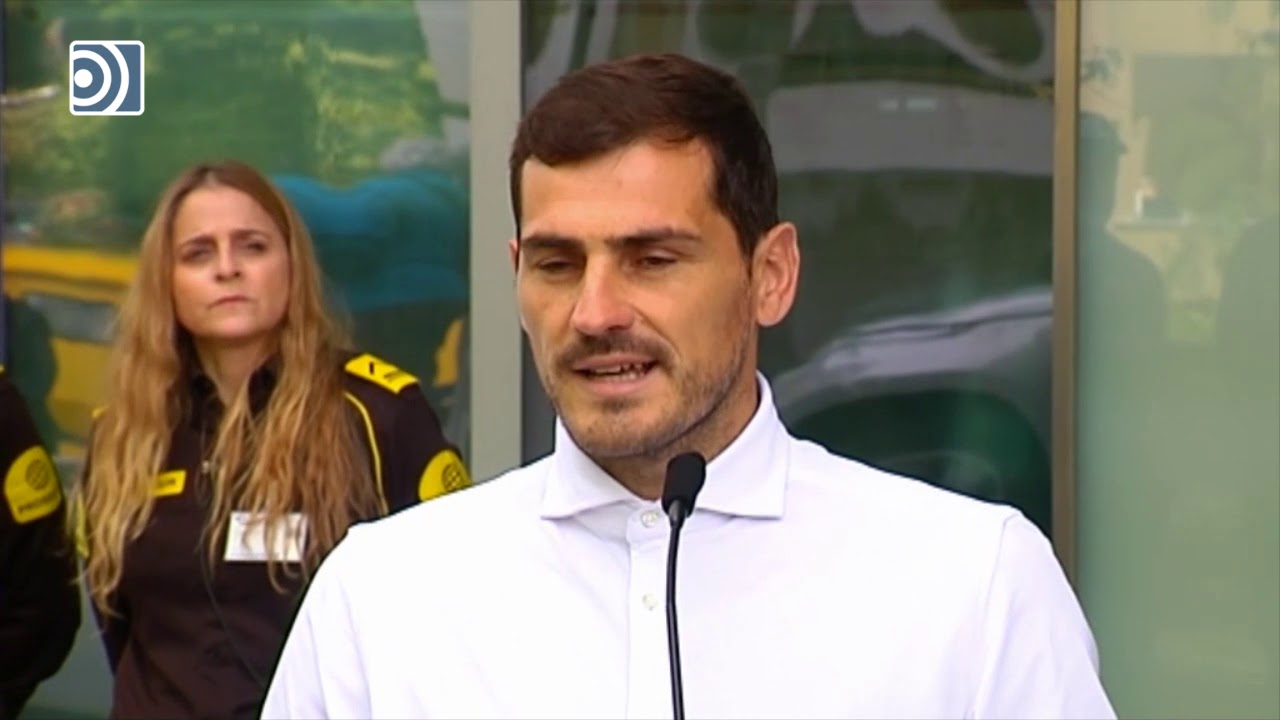 Iker Casillas emocionado, tras recibir el alta hospitalaria: 