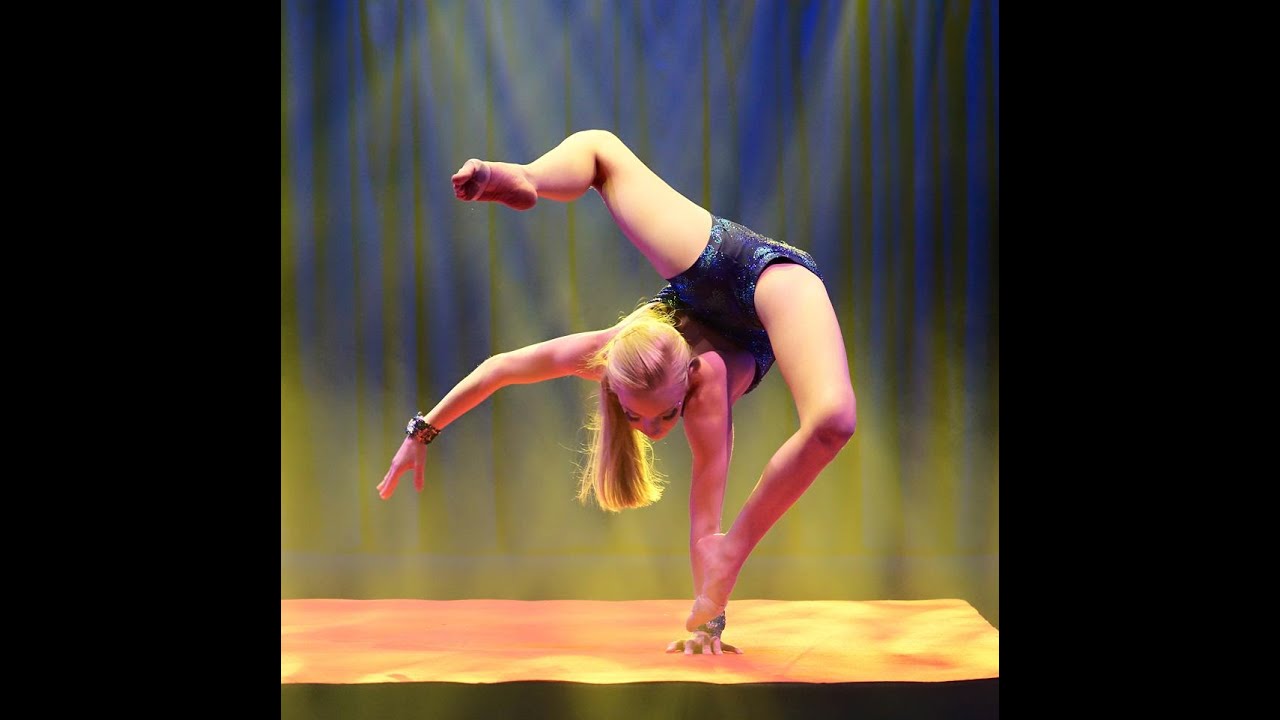 Contortionist Jordan McKnight 